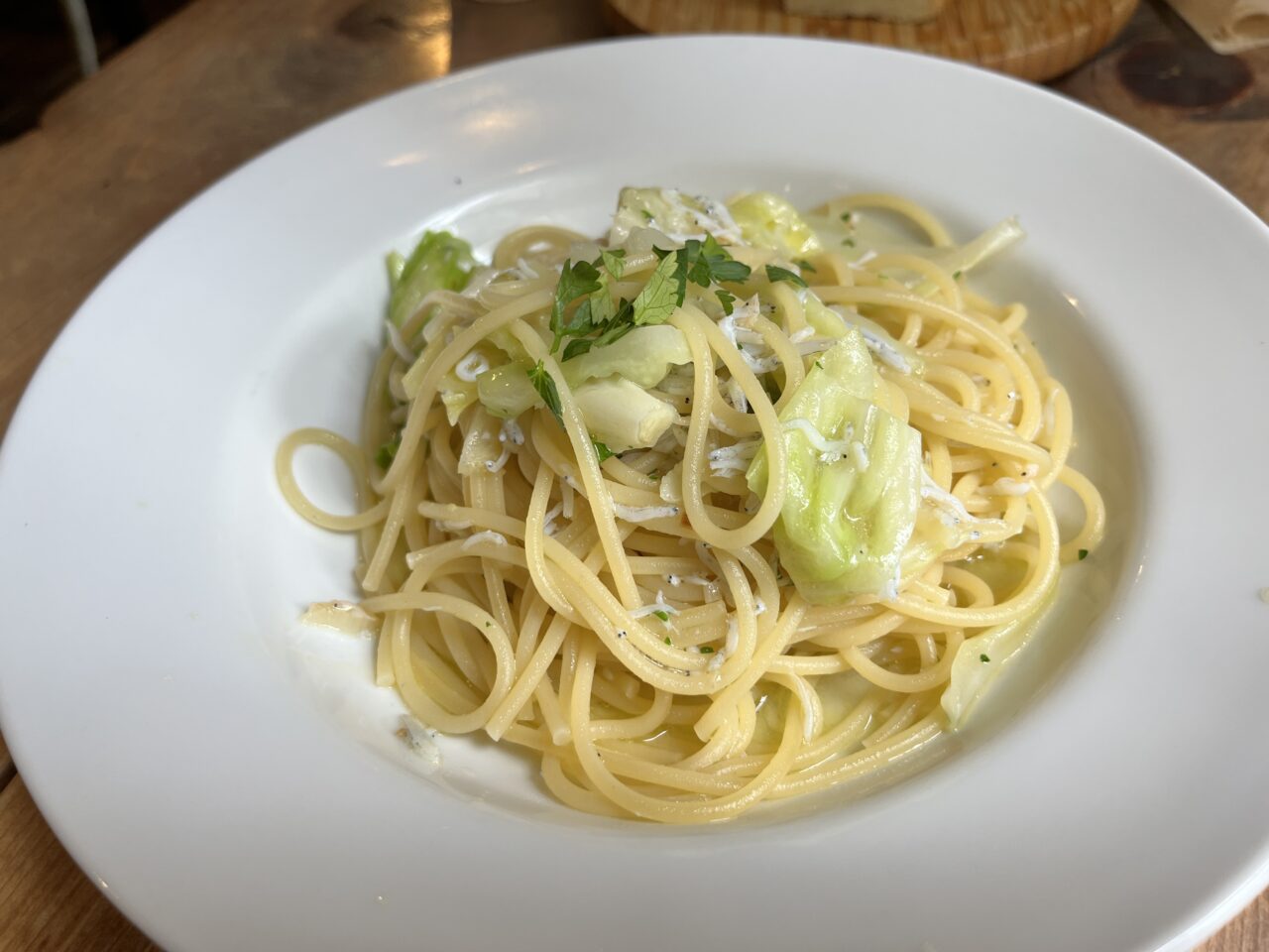 春キャベツとしらすのオイル仕立て
